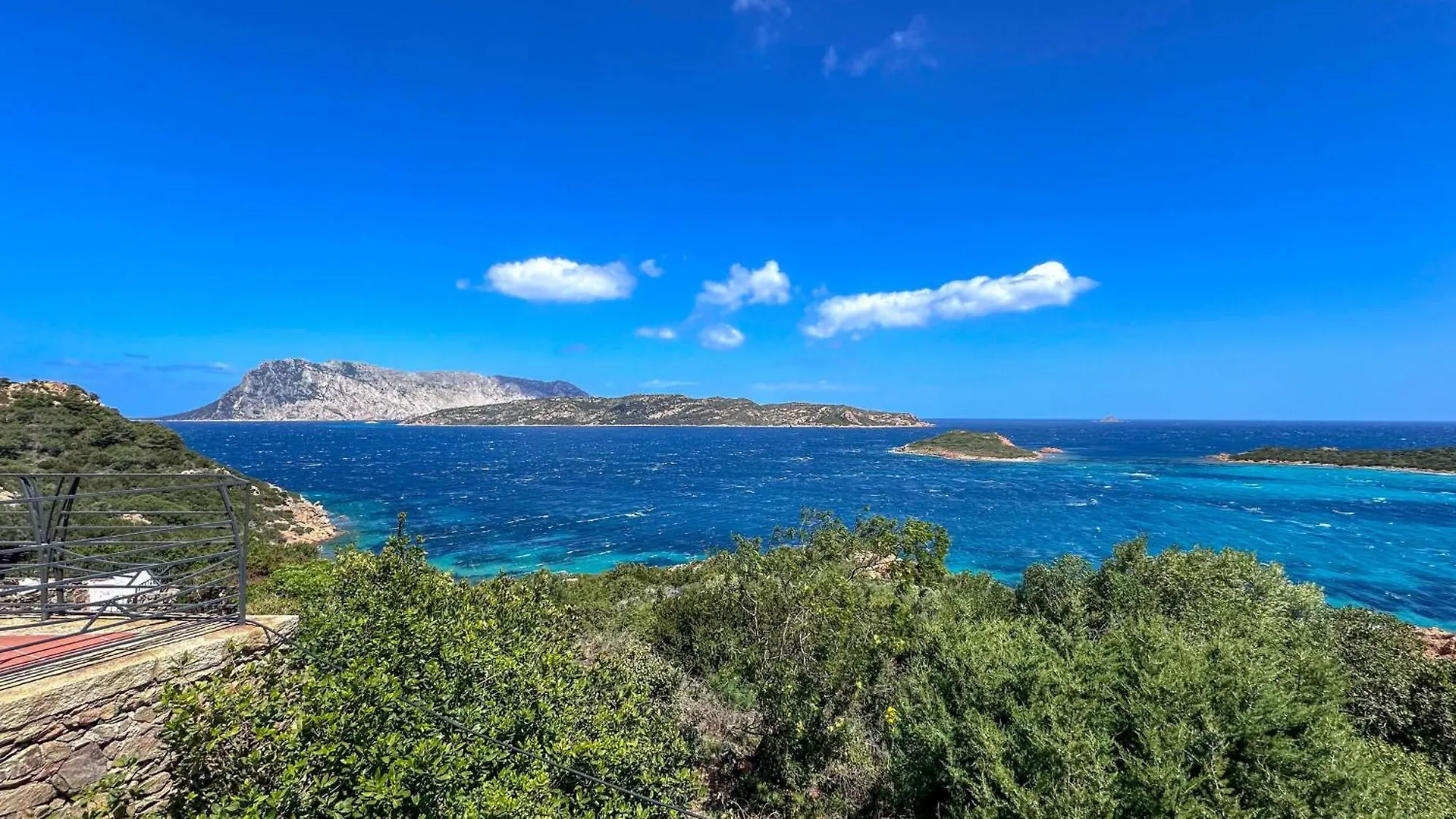 Appartamento Mare Nostrum - Vista Mare & A/C Capo Coda Cavallo 0*,  Italia